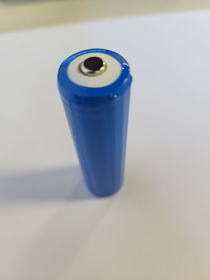 266836 - Brennenstuhl Paketa e Baterisë AP18650, Bateri 18650 Li-Ion 3.7V/2.5Ah, e rikarikueshme USB C