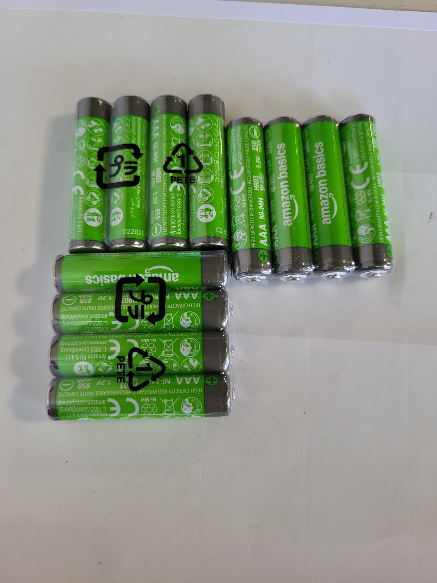269073 - AMAZON BASICS Pako me 12 bateri AAA NiMH, 850 mAh, 1.2 V, të rikarikueshme