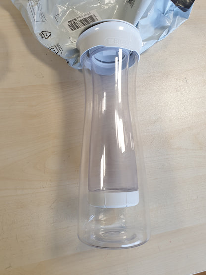 251243 - BRITA Karafë me Filtër Uji e bardhë (1.3L) me 1 filtër MicroDisc, rimbushshme, zvogëlon PFAS, klorin dhe mikropjesëzat