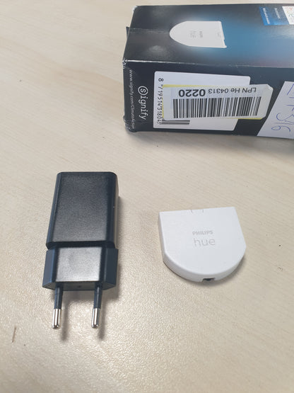217316 - PHILIPS HUE - Modul Ndërprerësish Muri, lejon akses të vazhdueshëm në pajisjet Hue, instalohet pas ndërprerësve ekzistues të murit, i bardhë