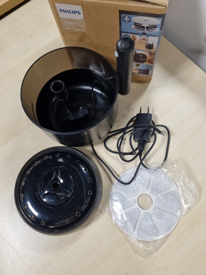 260478 - PHILIPS Shatërvan për Pije - Kapacitet 2.2L, Filtrim me shumë shtresa, Sensor lëvizjeje, Pompë e heshtur, Enë që nuk derdhet, Rezistent ndaj gërvishtjeve, Pastrim i lehtë, Bazë e qëndrueshme (PAW3210/02)