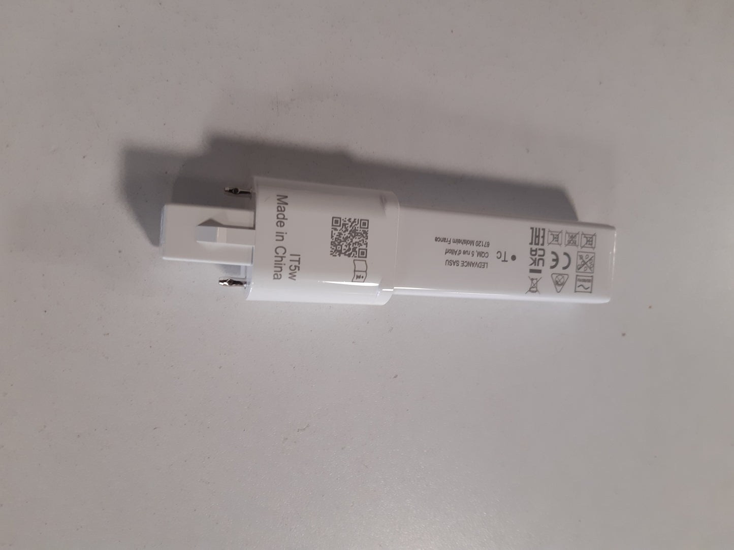 225023 - OSRAM DULUX LED S7 EM, G23, 3.5W, 360lm, 3000K, dritë e bardhë e ngrohtë, zëvendësim LED për llambat fluoreshente kompakte me bazë G23, jetëgjatësi e madhe, pa kohë ngrohjeje