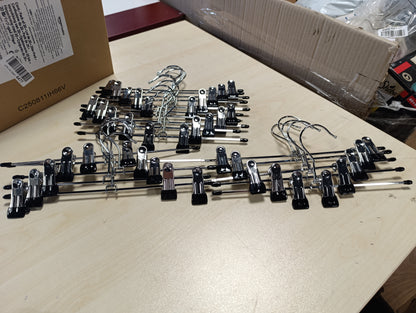 215522 - AMAZON BASICS Varëse metalike për pantallona dhe funde me kapëse, pako me 20 copë, krom