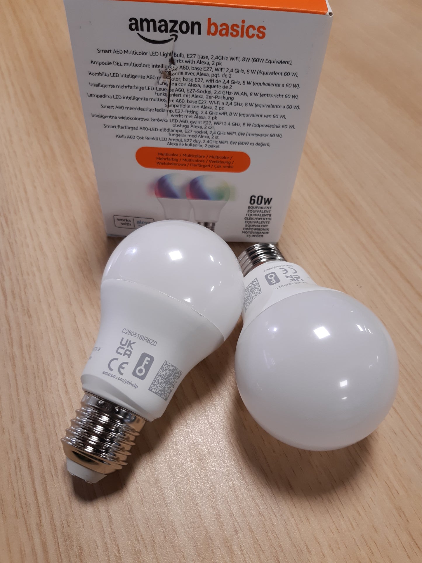 179401 - AMAZON BASICS Llambë LED Inteligjente E27 8W (Ekuivalent me 60W), që Ndryshon Ngjyrë, Punon Vetëm me Alexa, Pako prej 2, Shumëngjyrëshe