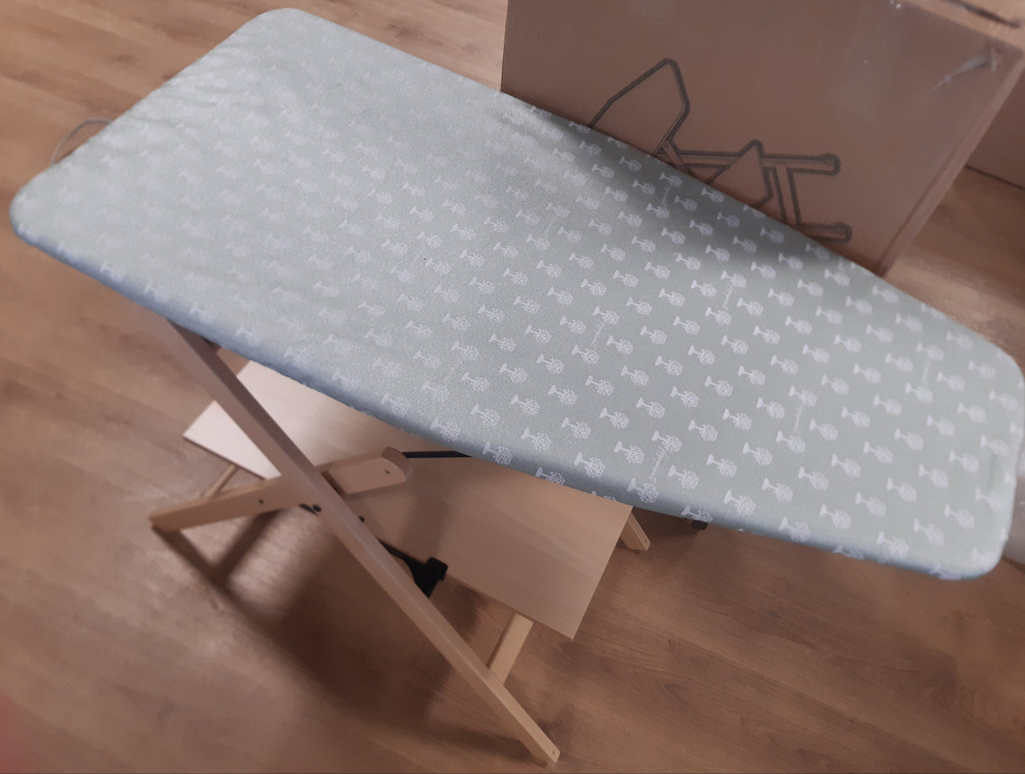 160585 - FOPPAPEDRETTI Assai - Dërrasë Hekurosjeje, Materiali: Dru Ahu i Lyer me Llak Natyral