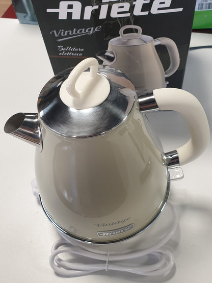 245301 - Ariete Çajnik Vintage 2869, Çajnik elektrik retro 1.7 L, çelik inox, 2000 W, ngjyrë bezhë, bazë 360° pa tel, mbyllje automatike, infuzues çaji