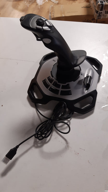 266350 - LOGITECH Levë dore G Extreme 3D Pro, Kontroll në timon me bosht çift rrotullues, 12 butona të programueshëm, Përzgjedhës pamjeje me 8 drejtime, Bazë e ngurtë, Shkelës me veprim të shpejtë, USB, PC - e zezë/argjendtë