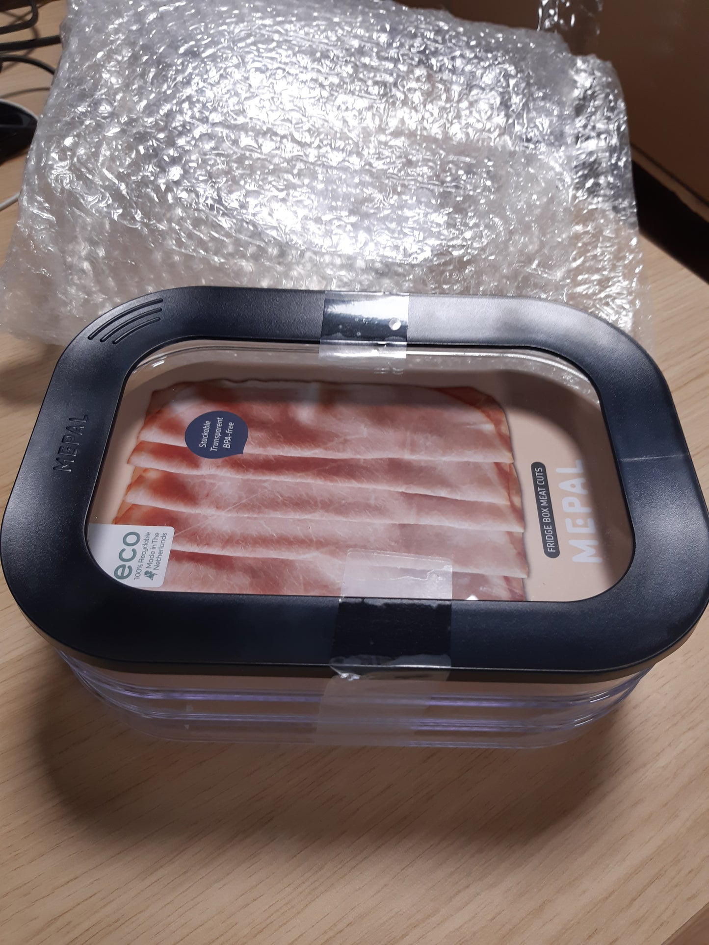 206688 - MEPAL - Enë Ruajtjeje Modula me 3 Shtresa për Salçiçe, Kapacitet 1650ml, E Zezë - Kuti Ruajtjeje për Produkte Mishi në Frigorifer