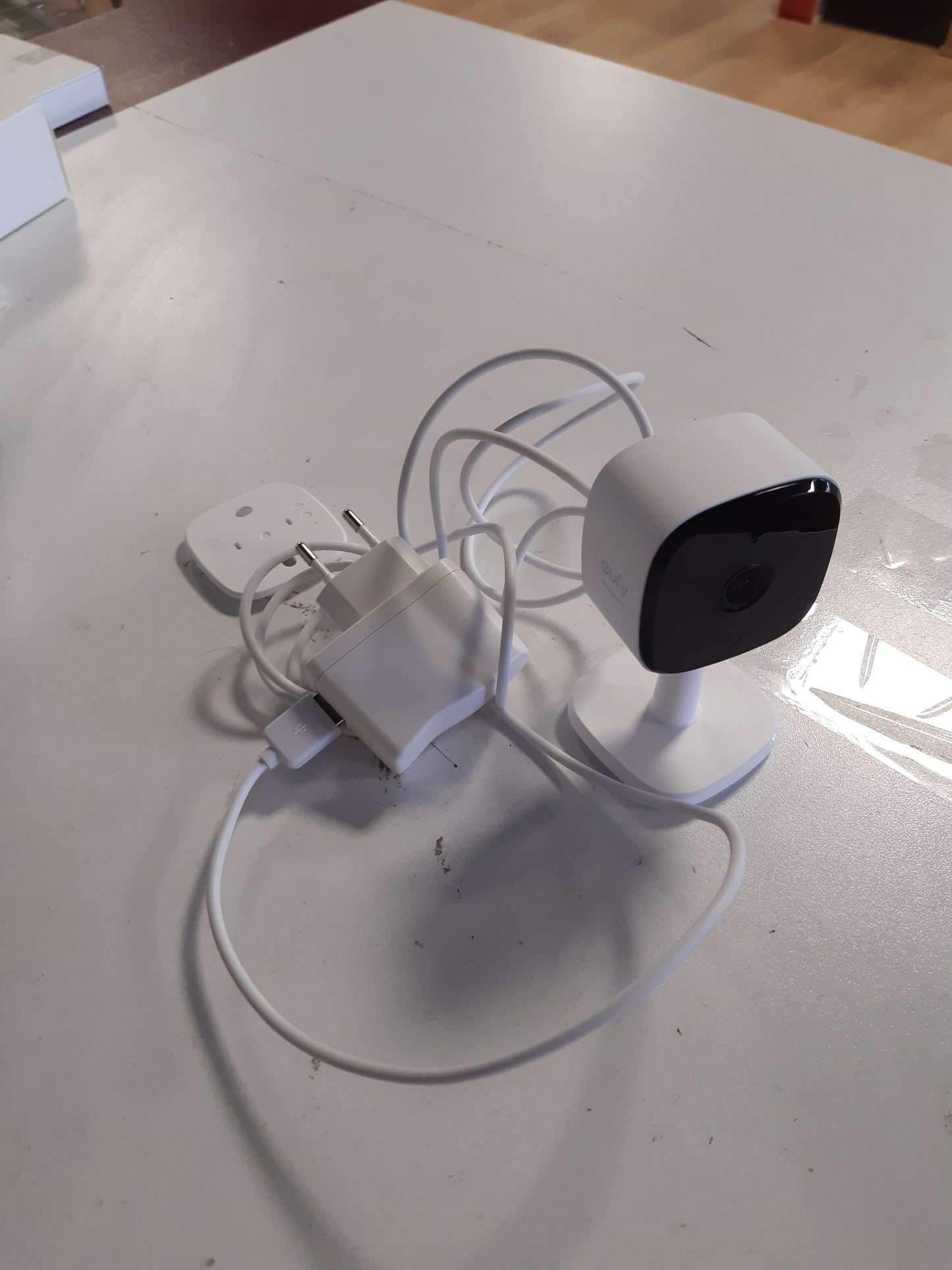 268223 - eufy Security Kamera mbikëqyrëse e brendshme Indoor Cam C120, njohje personi, asistent zëri, sensor lëvizjeje, shikim nate, kërkohet kartë memorieje MicroSD