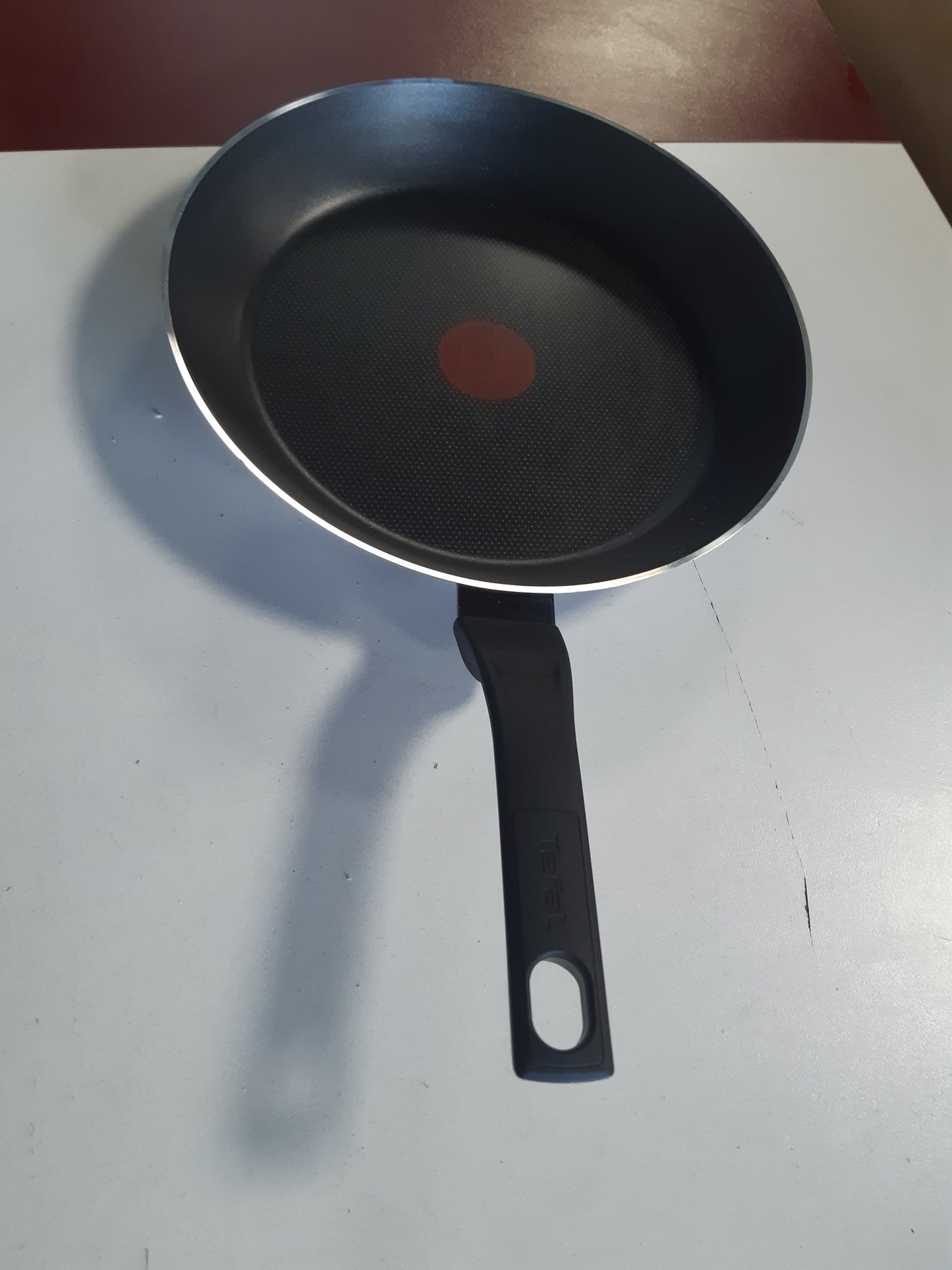 251662 - TEFAL Tigan Easy Cook & Clean 28 cm, shtresë jo ngjitëse, termo-sinjal, NUK është i përshtatshëm për soba me induksion, shpërndarje e barabartë e nxehtësisë, Prodhuar në Francë, B5550633