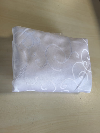 197764 - MBULESË TAVOLINE DAMASK e RRUMBULLAKËT 160cm, Stil Roman, Resistente ndaj Ujit dhe Njollave, Krijesë e Bardhë, Lavohet në Lavatriçe, për Evente, Restorante, Bare, Kafene, Dasmat dhe Festa