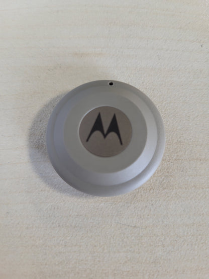 268172 - MOTOROLA – Moto Tag – Gjurmues i Mençur, 1 Pako (i pajtueshëm me Android dhe iOS, Bluetooth 6.0, IP67, Pantone Laurel Oak)