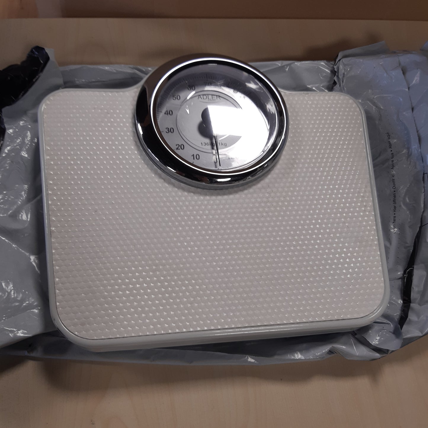 251266 - ADLER EUROPE Peshore Personale Mekanike Kapacitet 136 kg Diametri 15 cm Sipërfaqe Anti-Rrëshqitëse