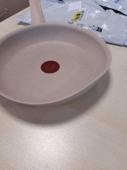 245657 - TEFAL - Tigan G29304 Delight 24 cm | Veshje e sigurt jo ngjitëse | Tregues temperature termo-sinjal | Trup alumini 100% i ricikluar | I pajtueshëm me induksion | Prodhuar në Francë | Gur ranor