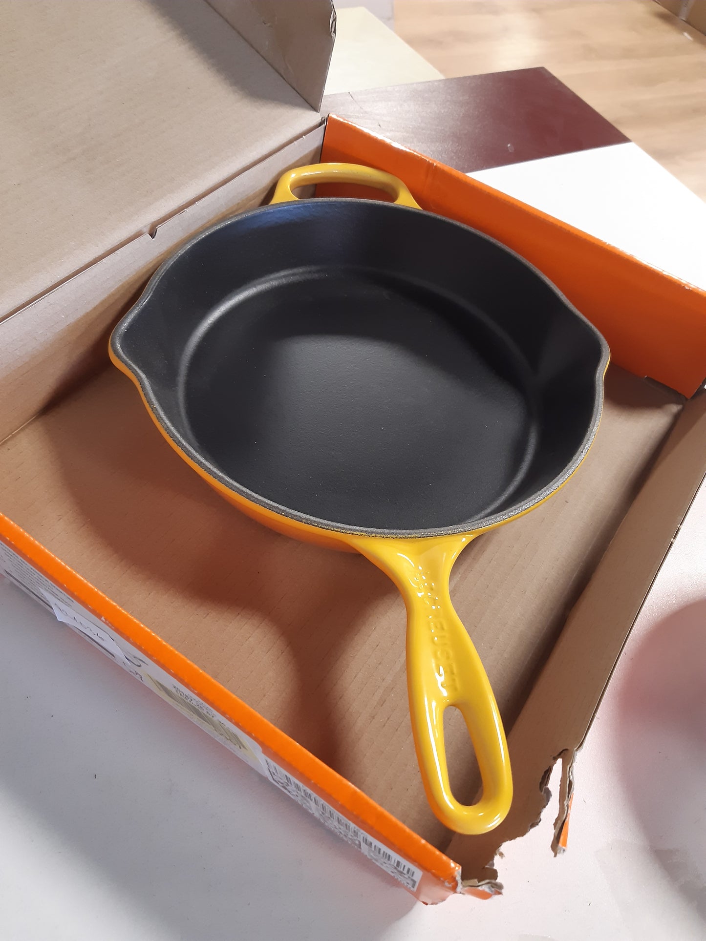 221036 - LE CREUSET Tigan për skuqje dhe servirje Signature High Gize, 26 cm, 2 litra, Nectar