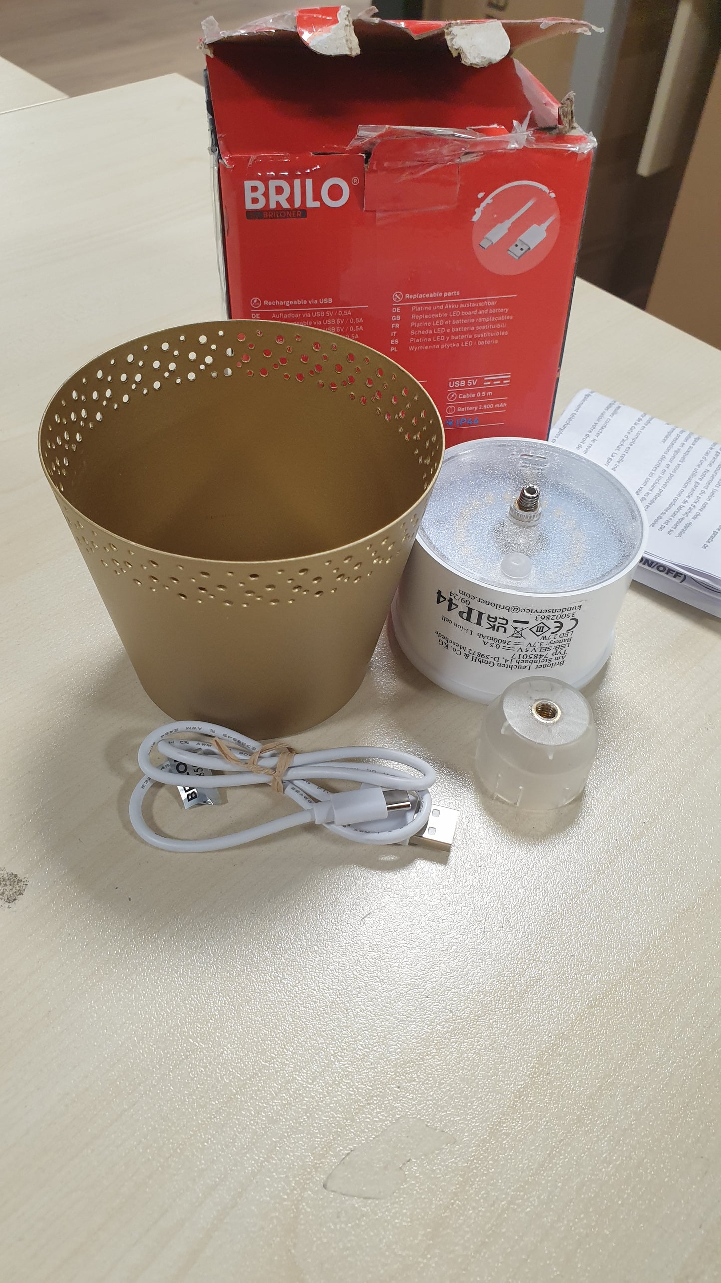 178790 - BRILONER - Llambë LED pa Tel e rikarikueshme me Kontroll Prekje, Dritë e Bardhë e Ngrohtë, Përdoret si Llambë Komodine ose Llambë Tavoline, Materiale: Shishe, 11cm Diametër x 9cm Lartësi, Ngjyra: Ari Mat