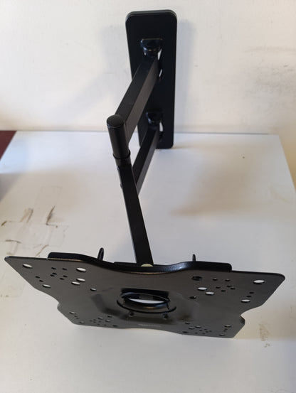 266784 - MBËSHTETËSE MURI AMAZON BASICS ME RROTULLIM DHE ANIM PËR TELEVIZORË DHE MONITORË 66-140 CM DERI NË 36 KG, VESA 400 X 400 MM, E ZEZË