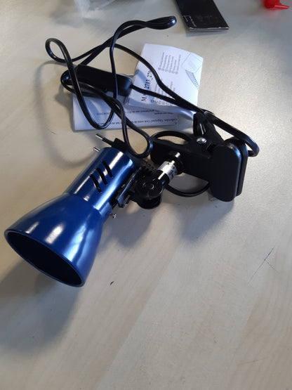 215653 - BRILONER LEUCHTEN Llambë me kunja LOCK, 40 W, IP20, blu, metal-plastikë, 6.5 x 11.5 x 10.8 cm.
