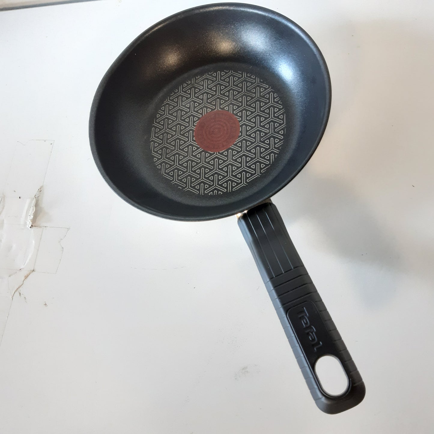 214424 - TEFAL Tigan Comfort Max 20 cm, i pajtueshëm me induksion, shtresë jo ngjitëse, çelik inox, tregues temperature Thermo-Spot