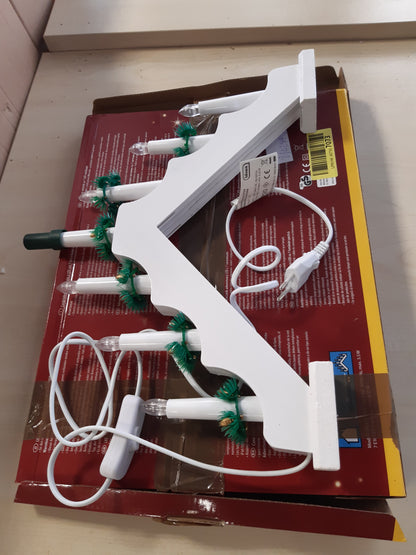 210287 - IDENA - Mbajtëse qirinjsh LED 31837 për Adventin me 7 qirinj të bardhë të ngrohtë, hark druri i llakuar me ngjyrë të bardhë, me llambë rezervë dhe çelës