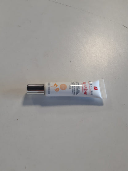 215145 - ERBORIAN Krem BB me Xhensen 5-në-1, Mbrojtje nga dielli SPF 20 - I lehtë 15ml