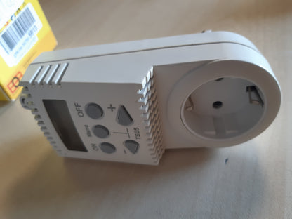 184126 - ELEKTROBOCK Termostat me Prizë TS05, Ngrohës Elektrikë për Ngrohës me Infra të Kuqe dhe Ngrohës me Ventilator, Diapazon i Rregullueshëm i Temperaturës me Mbrojtje nga Ngrica