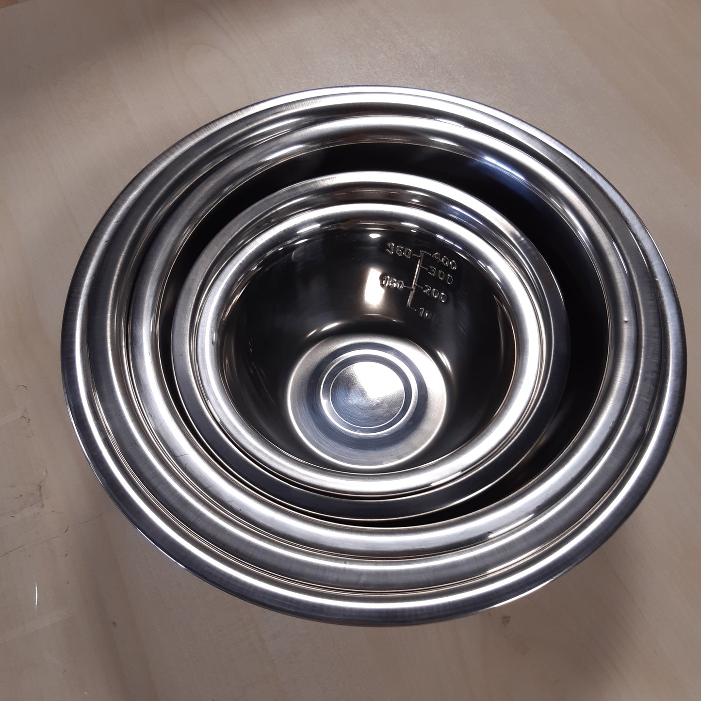 252978 - ZBOZZBA SET TASASH ÇELIKU INOX 5 Pjesë - Tasa përzierjeje me Fund të Sheshtë - Tasa Sallate dhe Servirjeje - 14/16/20/22/24CM