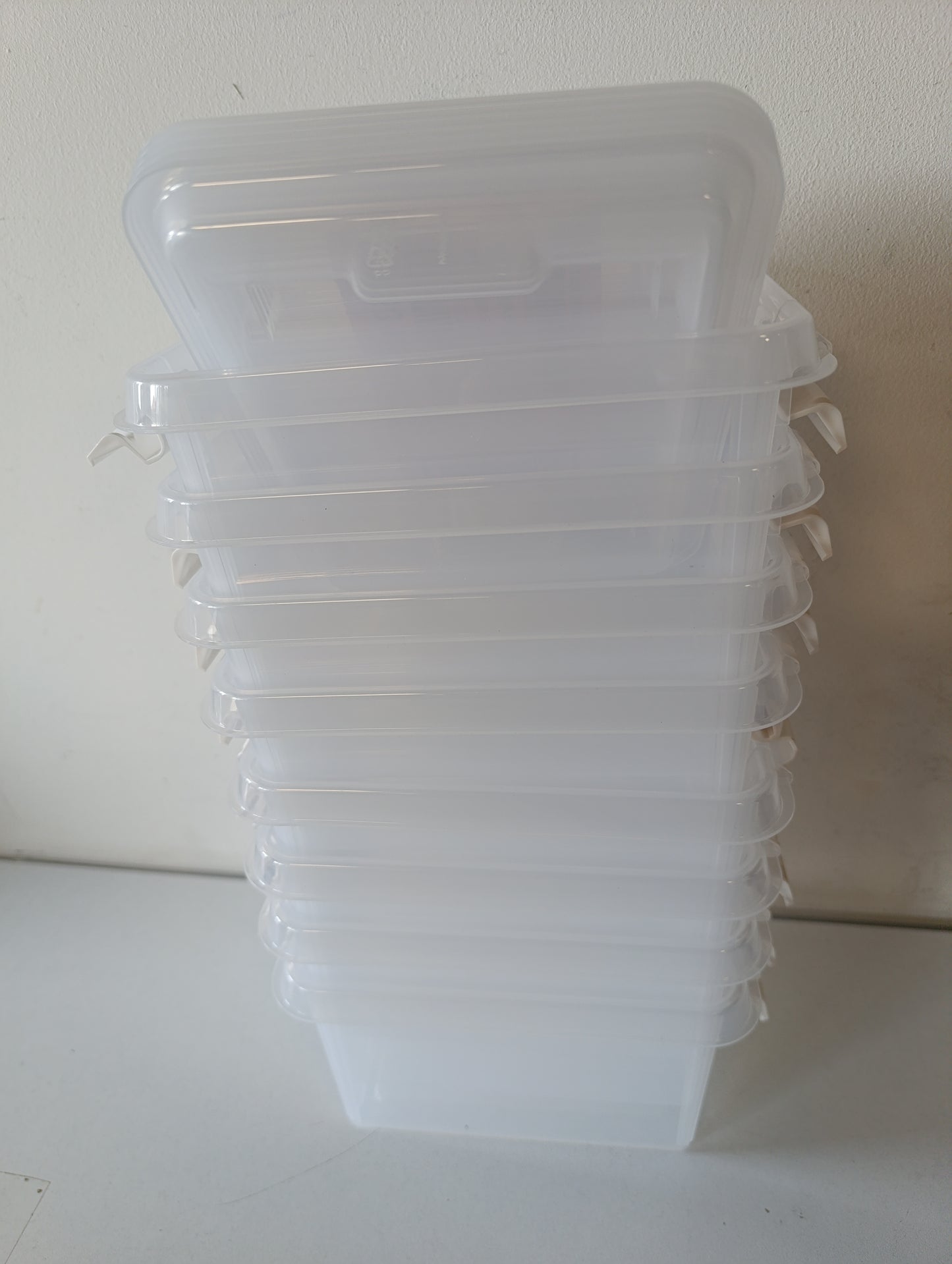 218601 - SMARTSTORE 8 Kuti Plastike Klasike 1.5L me Kapakë (20x15x11cm), të grumbullueshme, Garanci 10-vjeçare