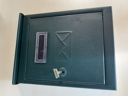 163952 - VIGOR Kutia Postare, Materiali Fletë Metalike Nr. 2, Ngjyra Jeshile, Madhësia 18 x 5 x 26 cm