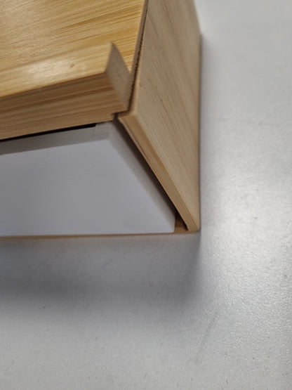 223436 - VNINKUL - Mbajtëse letre higjienike prej bambuje, e montuar në mur, Madhësia 23.5 x 16 x 14.5 cm, Dispenser letre higjienike me sirtar depozitimi, e bardhë