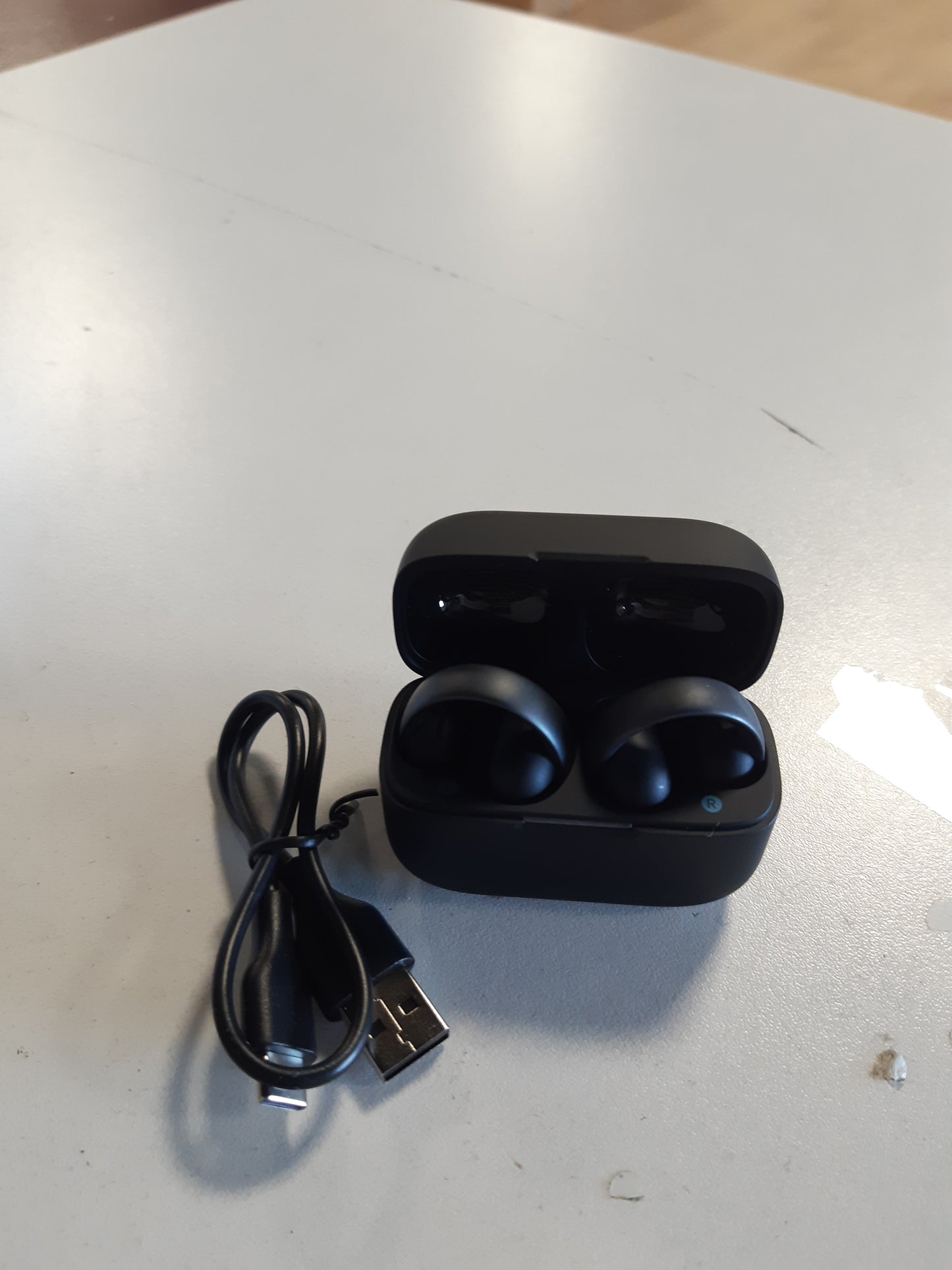 267705 - ANKER Soundcore AeroClip - Kufje me vesh të hapur Bluetooth - 4 mikrofonë me inteligjencë artificiale - Altoparlantë 12 mm - Audio me rezolucion të lartë - Dizajn me unazë të hapur