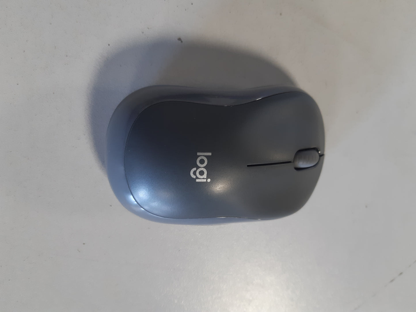 267074 - LOGITECH Maus pa tel M185, 2.4 GHz me marrës nano USB, jetëgjatësi baterie 12 muaj, gjurmim optik 1000 DPI, ambidextrous, i pajtueshëm me PC, Mac, laptop - gri