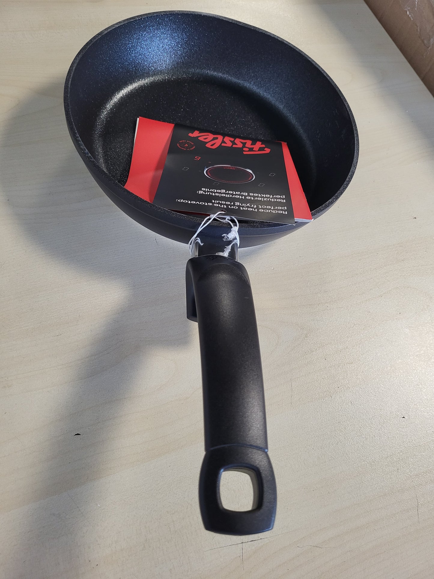 213168 - FISSLER Tigan Adamant Comfort/Alumini (24 cm), rezistent ndaj gërvishtjeve, me shtresë jo ngjitëse, i përshtatshëm për soba me induksion
