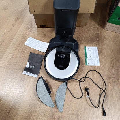 94048 - iROBOT Roomba Combo i8+ Fshesë me Korrent Robotike, Bazë Që Zbrazet Vetë, Mëson Përmendësh Planin e Katit të Shtëpisë, I Përshtatshëm Për Qimet e Kafshëve Shtëpiake, Furça Gome, Wi-Fi, Aplikacioni, Ngjyrë Argjendi.