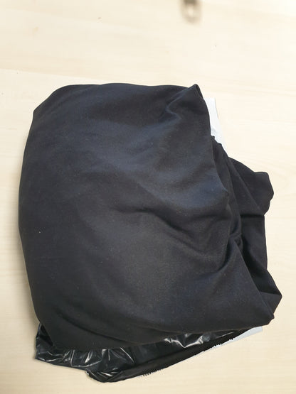 253261 - AMAZON BASICS Çarçaf i montuar 140 x 200 x 30 cm, Mikrofibër Poliester për Dyshekë deri në 30 cm të Trashë, i Zi