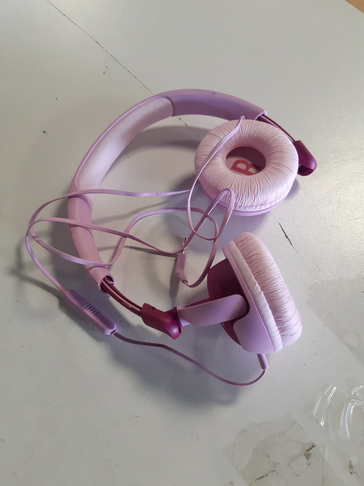 268495 - JBL Junior 320, Kufje për fëmijë me mikrofon të integruar dhe me kabllo, JBL Safe Sound, volum i ulët, mbulesë e butë, afishe 12 mm, dizajn portativ, vjollcë