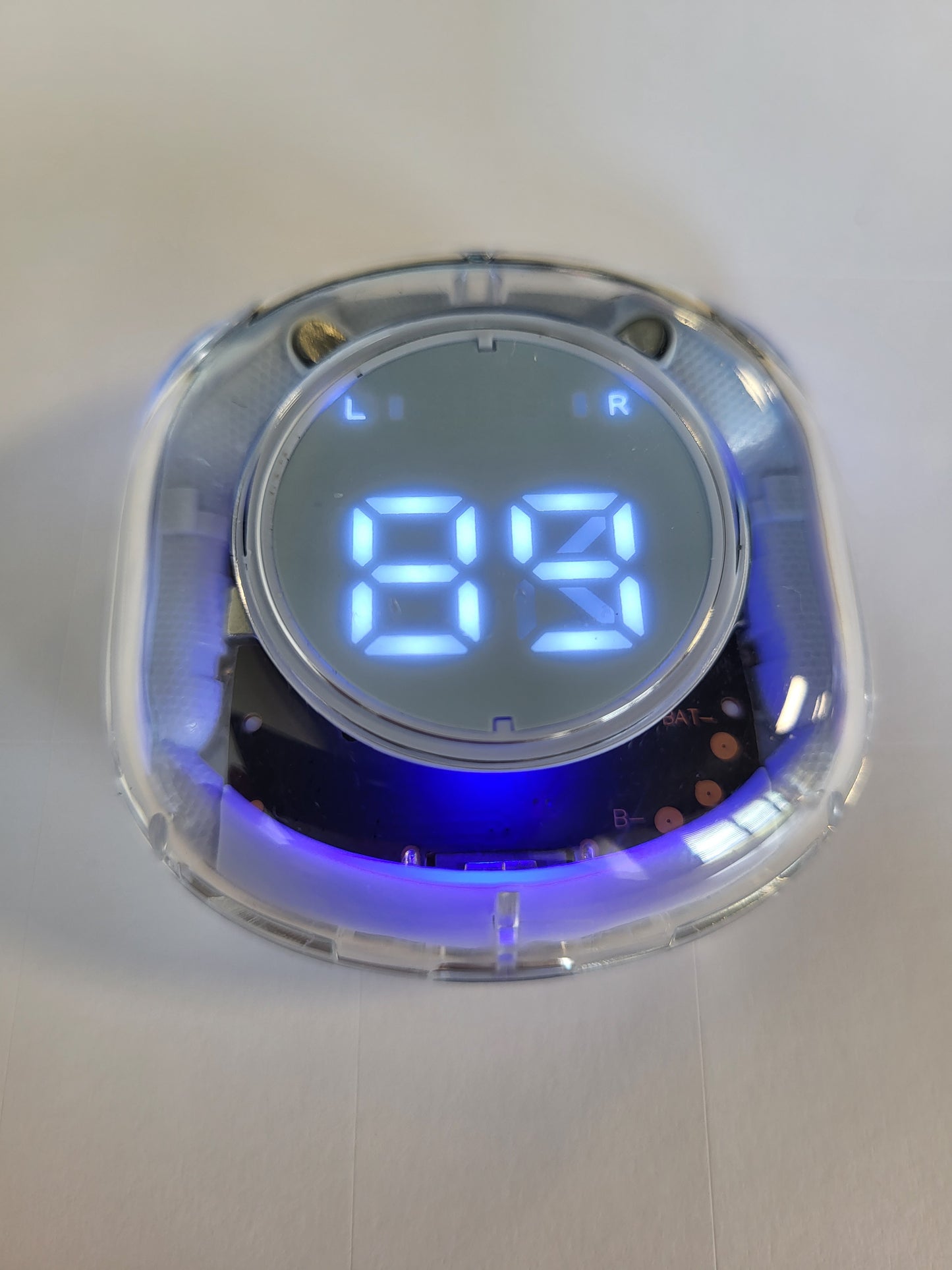 267287 - Kufje Bluetooth pa tel, Bluetooth 5.4 me bas stereo HiFi, ekran LED, IPX7 të papërshkueshme nga uji, për iOS dhe Android (të bardha)