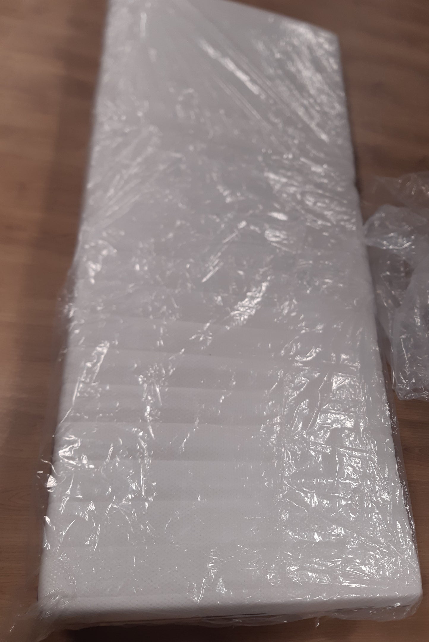 159477 - TRAUMNACHT Dyshek Ortopedik me 7 Zona Shkumë të Ftohtë, Niveli i Fortësisë 3 (H3 - mesatarisht i fortë), i Çertifikuar nga Öko-Tex, Madhësia 90x210cm, Lartësia 16cm, Prodhim Gjerman i Cilësisë