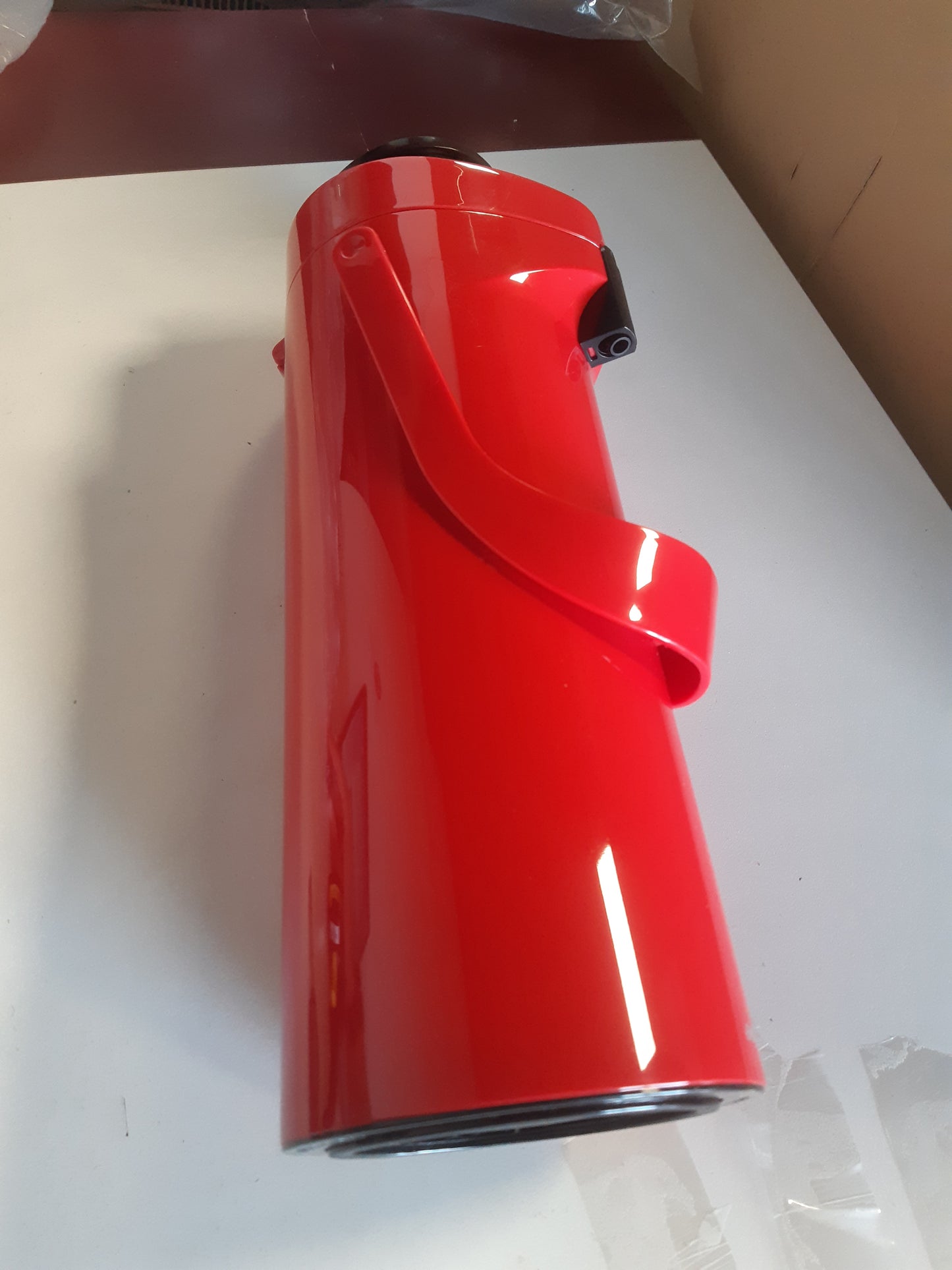 255679 - EMSA 515708 Enë e Izoluar me Pompë Ponza – Kapacitet 1.9L, 17 x 16.5 x 39 cm, e Kuqe