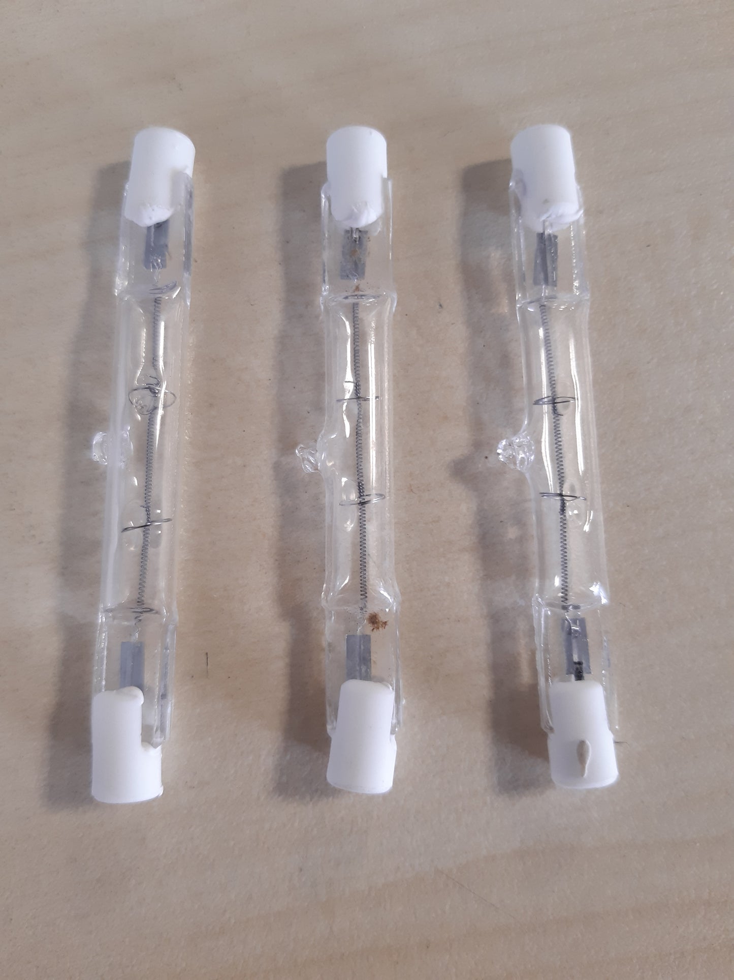 216730 - CucuGo Llampa halogjene R7s 78 mm 150W, 2800K 2100LM 360 gradë 240V (Pako me 5 copë)