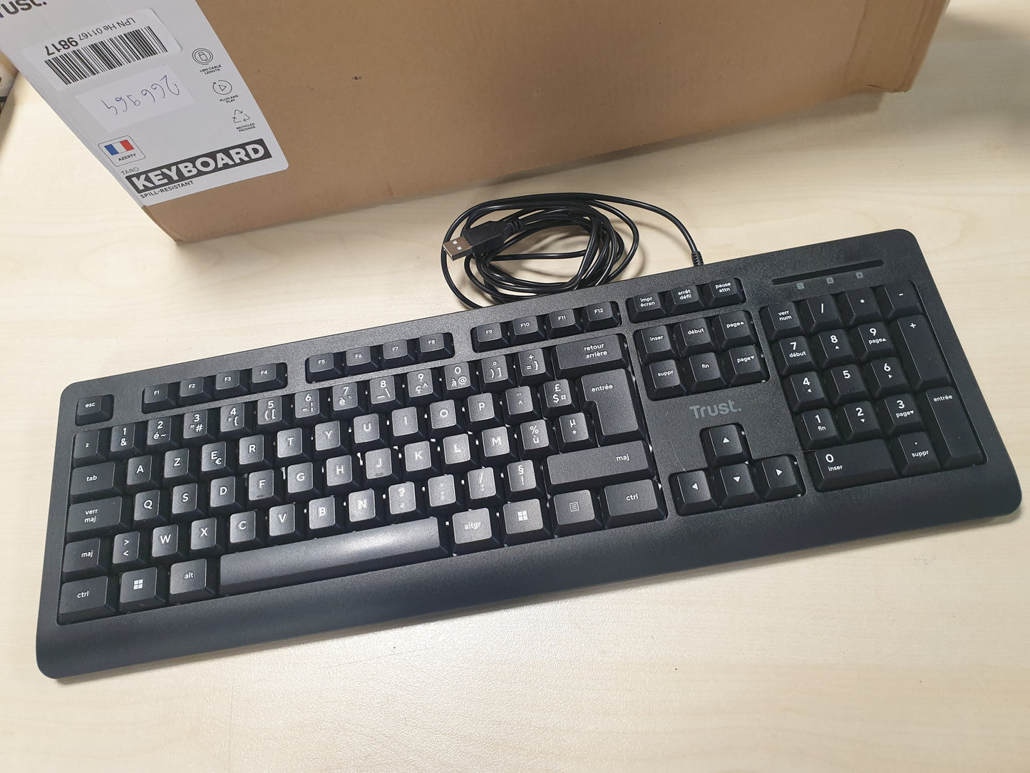 266964 - Trust Tastiera USB Taro, paraqitja frënge AZERTY
