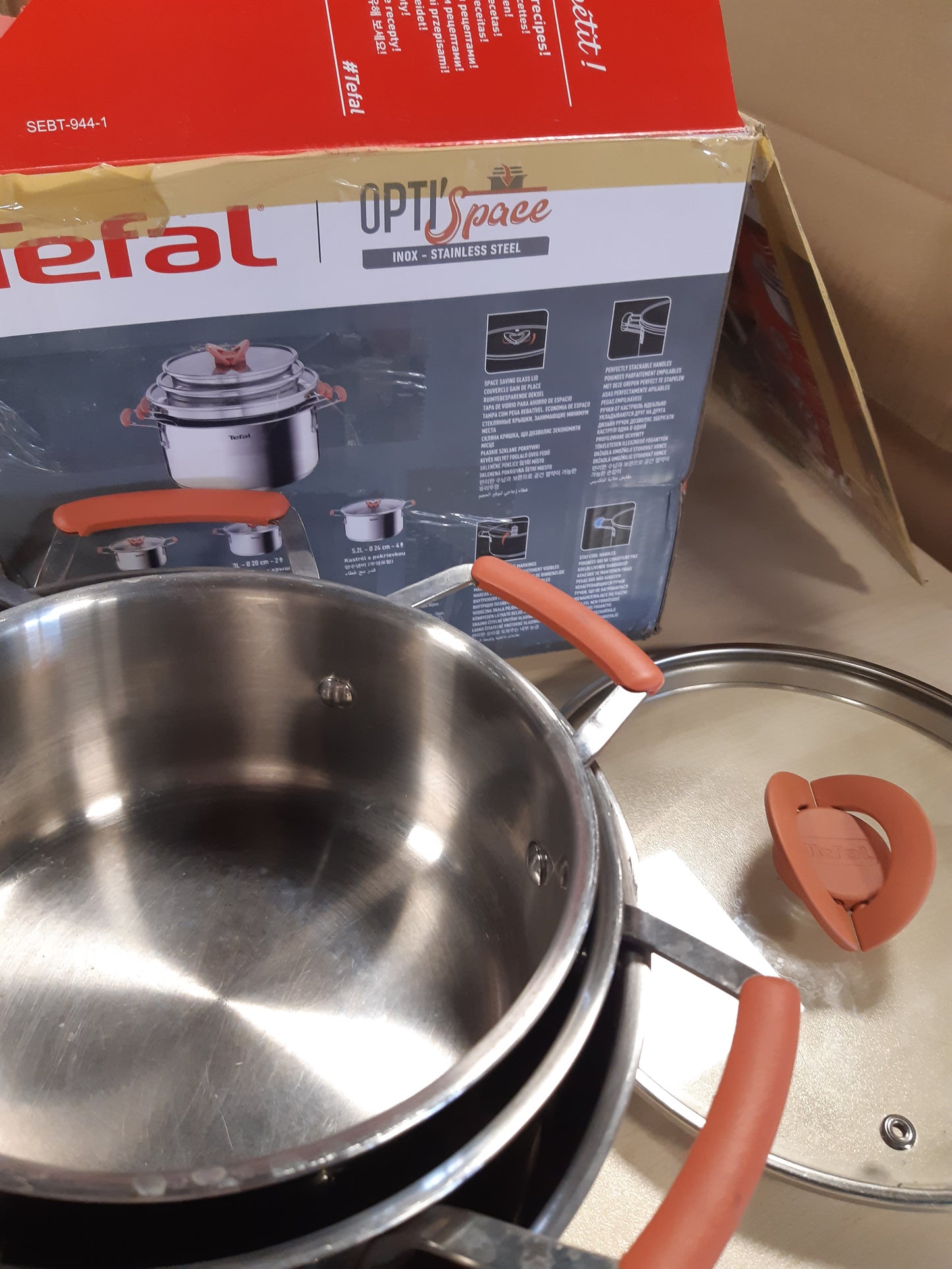 255126 - TEFAL Set me 3 tenxhere 18/20/24 cm +1 kapakë qelqi, çelik inox, i pajtueshëm me induksion, G720S674, argjendi, transparent