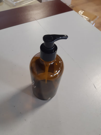 198271 - DISPENSER SAPUNI 500ml prej Qelqi me Pompë të Zezë për Kuzhinë dhe Banjo