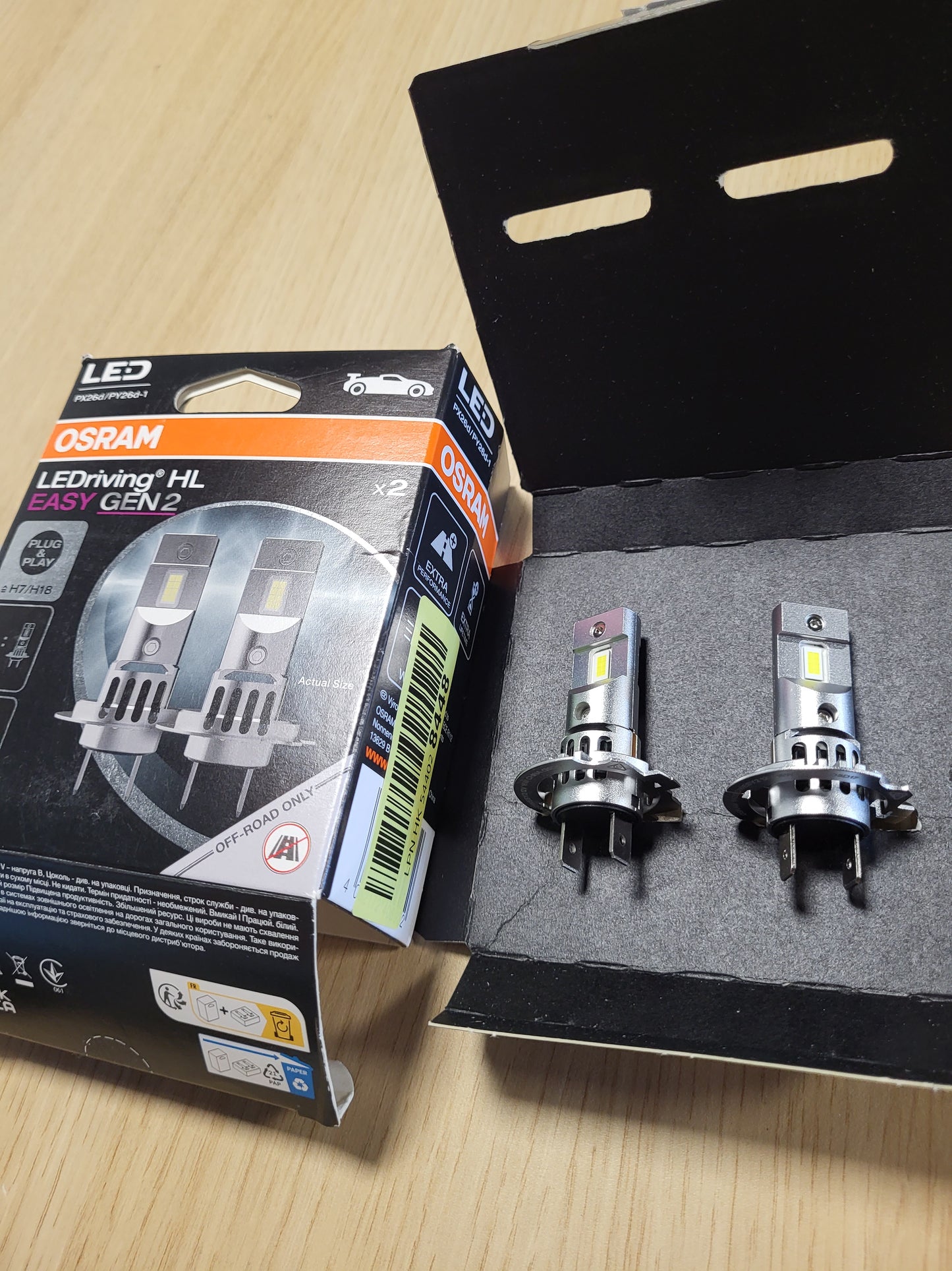 245464 - OSRAM LEDriving HL EASY GEN 2 H7/H18, drita të gjata dhe të shkurtra LED, e Bardhë e Ftohtë 6500K, pa aksesorë, vetëm për përdorim jashtë rrugës, 2 llamba