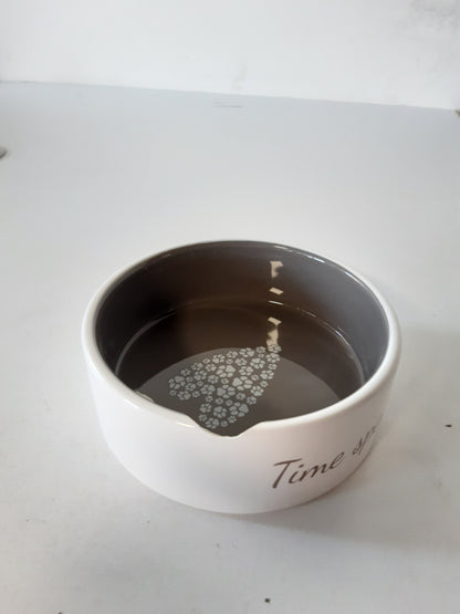 203094 - TRIXIE PET'S HOME - Tas Qeramik për Qen dhe Mace, Kapacitet 0.3L, Diametër 12cm, me Motiv Zemre, i Sigurt për Lavatriçe, Krem/Gjezhë - 25053