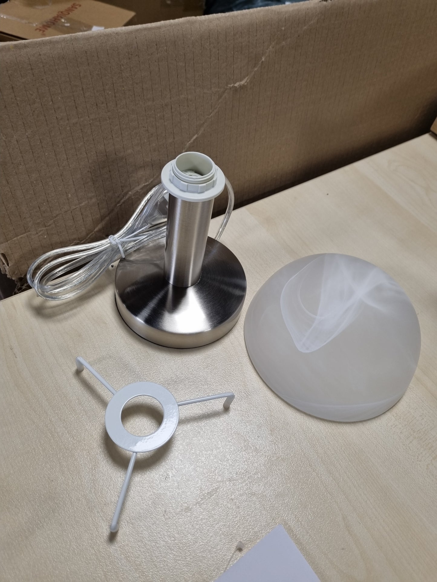 251608 - TRIO LIGHTING Llambë tavoline LED Fynn II 599110107, metal nikel mat, xham alabastri me ngjyrë të bardhë, përfshirë 1x E14 LED 4.9 Watt, funksion Touch-Me, lartësi 21 cm