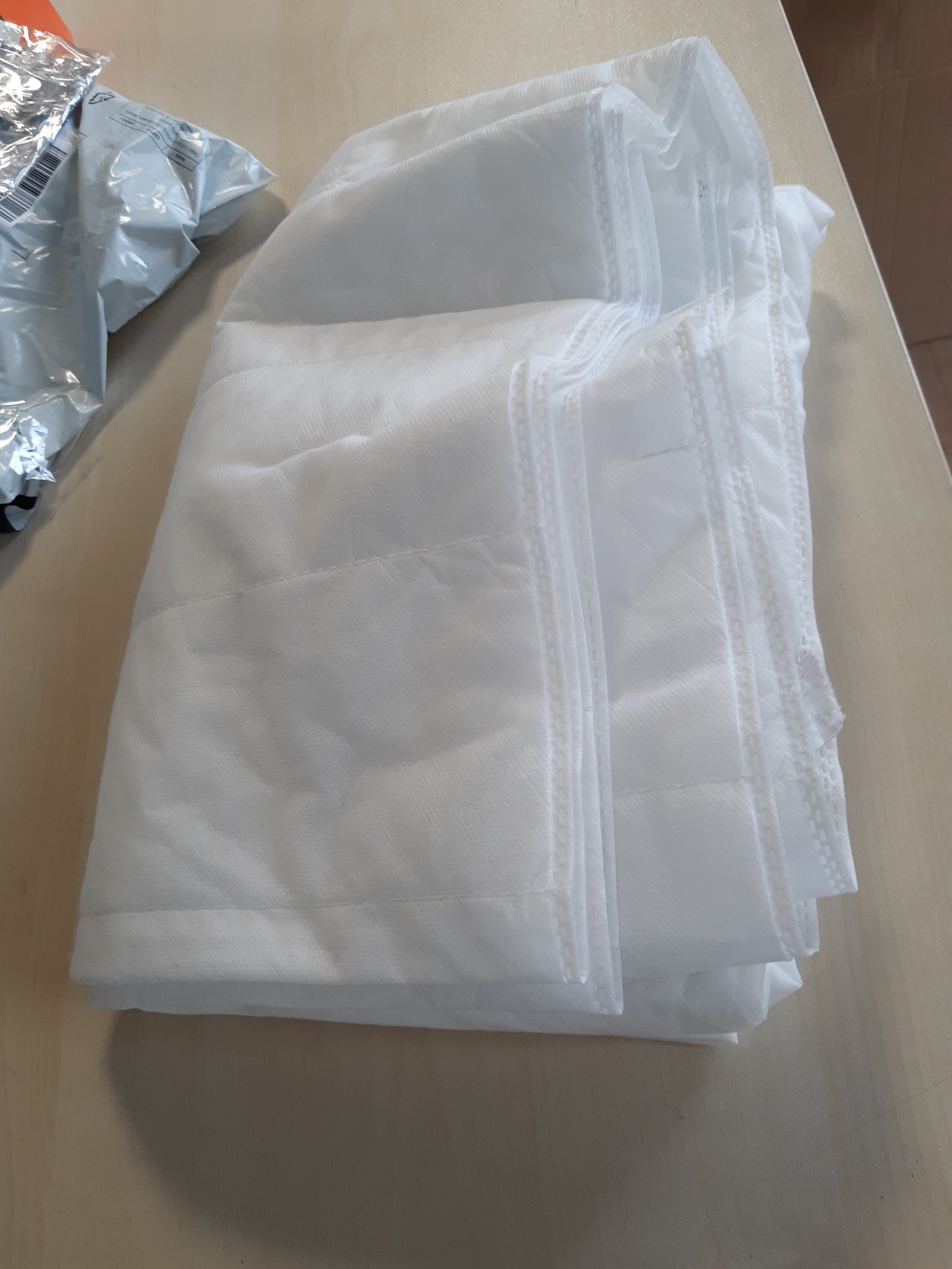 251928 - DREAMZIE - Mbrojtëse dysheku 140x190 cm e papërshkueshme nga uji, e çertifikuar Oeko-Tex, pambuk që merr frymë me 4 cepa elastikë