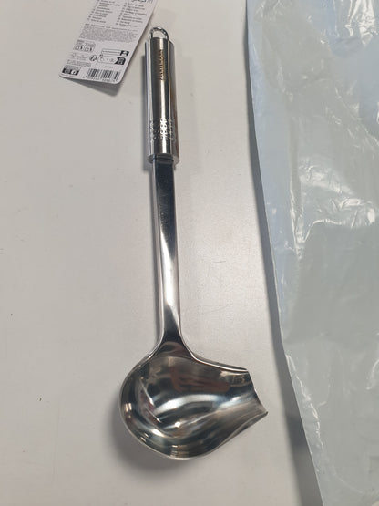 224937 - LUGË SALCE FACKELMANN ME DOREZË OVALE 30 CM, Enë Kuzhine me Dorezë Ergonomike, Lugë Supe prej Çeliku Inoks, Sasia: 1 Copë