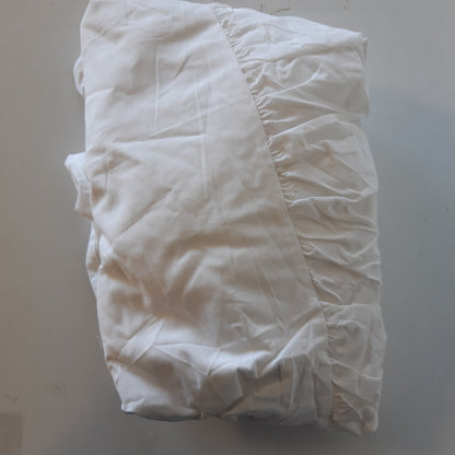 255483 - JOTEX Zack Volant Mbulesë shtrati 100% pambuk organik, lartësia 45 cm, përmasat 120 x 200 cm, e bardhë