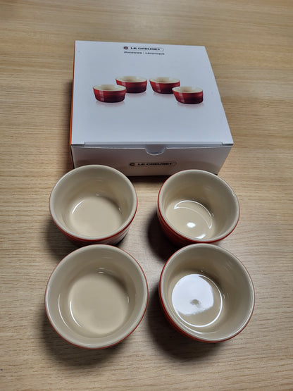 221697 - Le Creuset Set me 4 pjesë, kallëpe mini prej gresi, 100 ml, ngjyrë qershie e kuqe